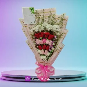 Hand Bouquet 002
